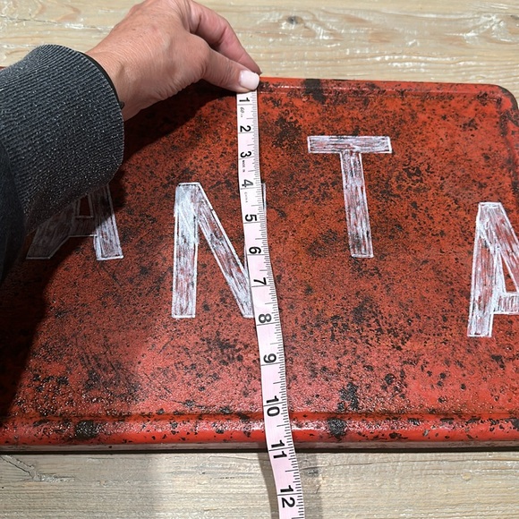 Vintage Cooler Lid w/“Santa” Stencil - Picture 5 of 5